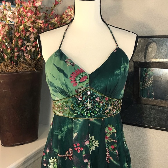 Sue Wong Dresses & Skirts - Sue Wong beautiful green beaded cocktail dress